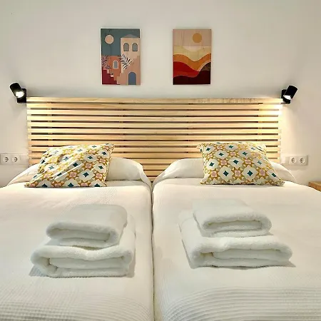 Nuevo! Acogedor 8pax 4bdr 2bth - Cozyhomesevilla4 Apartment *