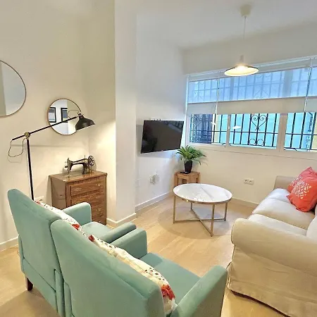 Nuevo! Acogedor 8pax 4bdr 2bth - Cozyhomesevilla4 Apartment *