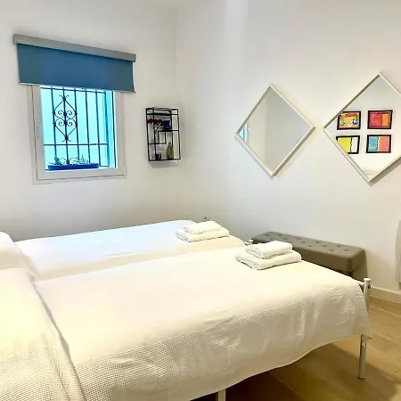 Nuevo! Acogedor 8pax 4bdr 2bth - Cozyhomesevilla4 Apartment *