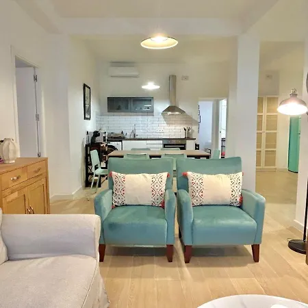 Nuevo! Acogedor 8pax 4bdr 2bth - Cozyhomesevilla4 Apartment *