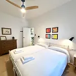 Nuevo! Acogedor 8pax 4bdr 2bth - Cozyhomesevilla4 Apartmán
