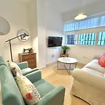 Apartmán Nuevo! Acogedor 8pax 4bdr 2bth - Cozyhomesevilla4